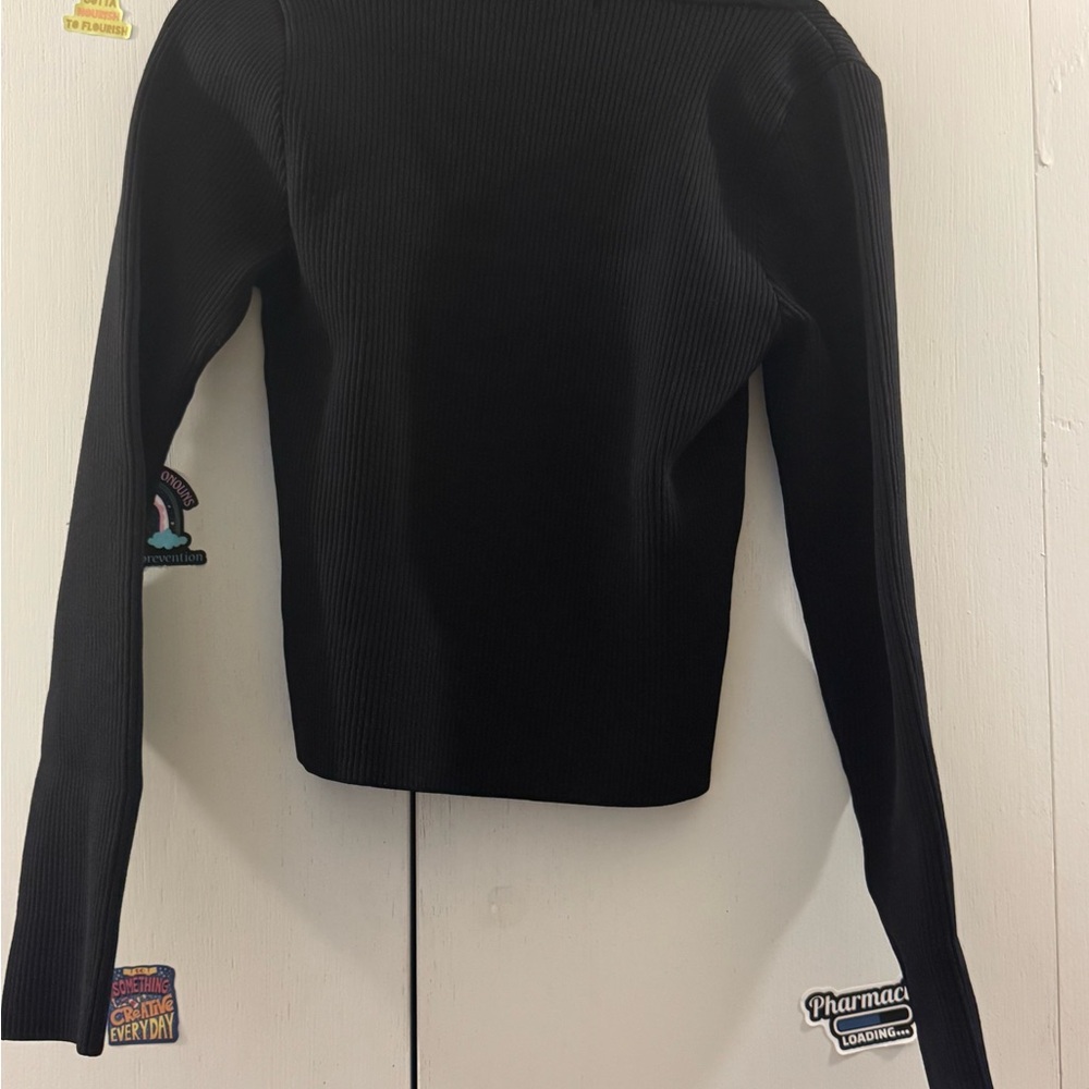 Forever 21 Black Fitted Hoodie Sweatshirt